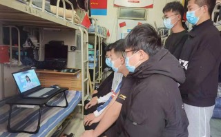 疫情防控宿舍短视频制作 西安疫情高校“封校”，女学生在宿舍和泥制麻将，“幺鸡”真可爱