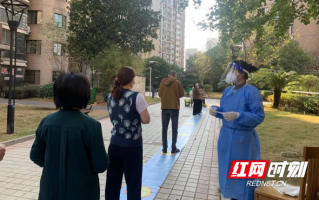 抗击疫情记录短视频制作 景炎初级中学党员教师用相机和文字记录小区抗击疫情情况